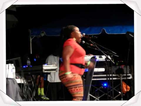 VI PEACE CONCERT PICTURES