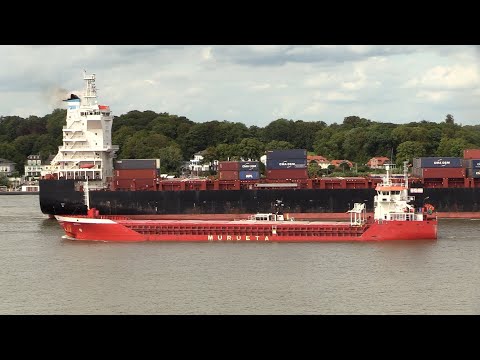 25 Great Ships in Action 4K Shipspotting at Hamburg's Iconic Port - Capturing the Maritime Spectacle