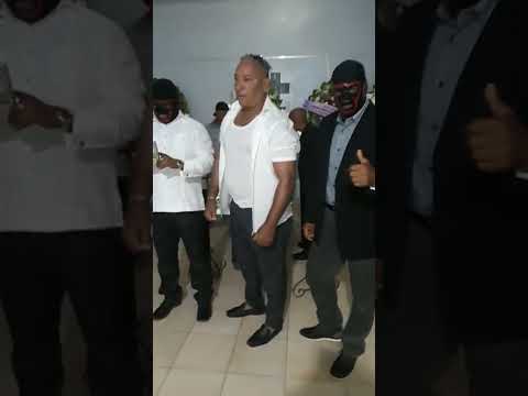 El broco mayor junto a sus compañero el bronco wilis,y el bronco carlos,muy tristes por el  hecho.