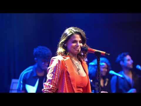 TECHY - CARIÑITO (live)