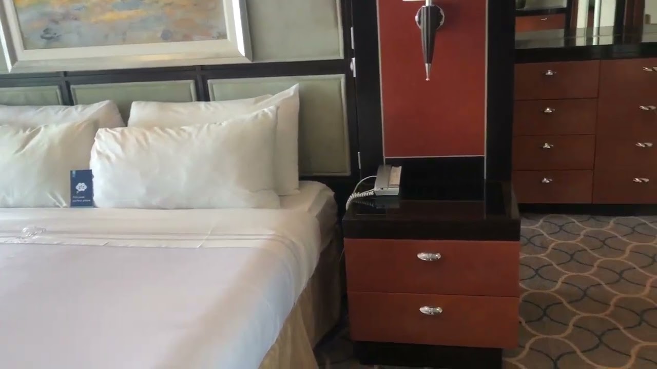 Mariner of the Seas - Cabin 1620 - Video 4