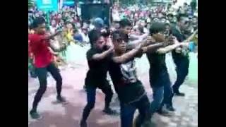 Download lagu Lomba Joget Lucu(Ya Odna Remix) mp3