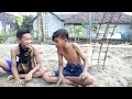 Video Lucu Makan Pasir