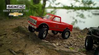 Axial SCX24 Chevrolet C10 1967 1:24 4WD RTR oranžový