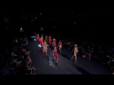 La colección de Juan Vidal reivindica la libertad de la mujer