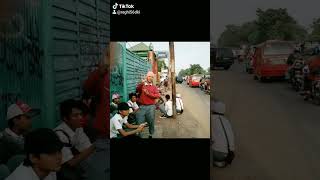 Download lagu kisah real err 2011/12 ga percaya senggol aja wakak mp3