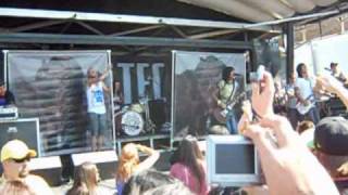 Breathe Carolina - Tripped And Fell In Portland (Warped Tour Pomona 2010)
