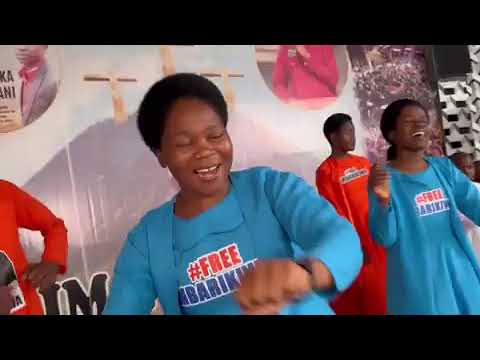 Mama Mbarikiwa video song Nimekukimbilia Wewe Bwana Nisiabike Milele