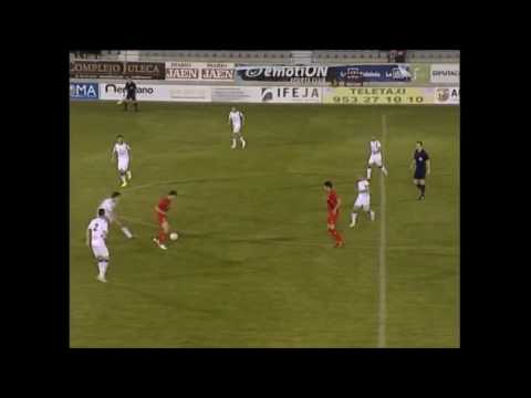 El impresionante golazo de Juan Muñoz ante el Real Jaén