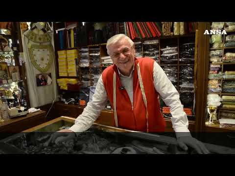 Il ricordo del sarto del Papa: "Era molto semplice" #ansa