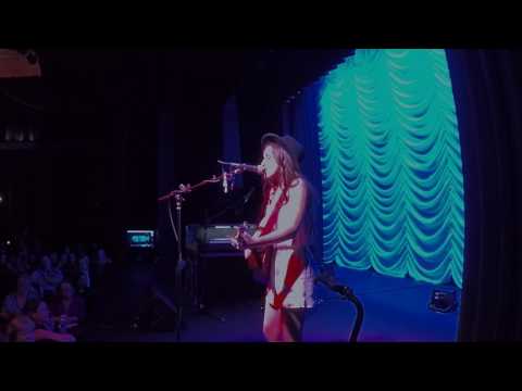 download lagu mp3 mp4 Shastina Chiles, download lagu Shastina Chiles gratis, unduh video klip Shastina Chiles