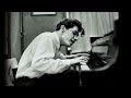 Glenn Gould compared to other pianists