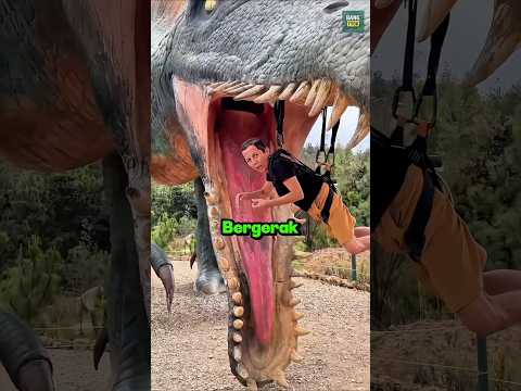 Ibu Ini Ingin Bergantung Di Mulut Dino⁉️😅