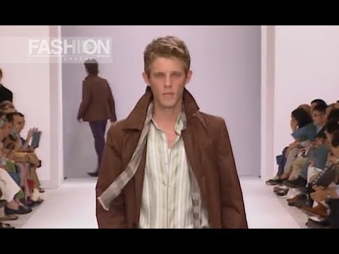 BURBERRY Menswear Spring Summer 2003 - Fashion Channel