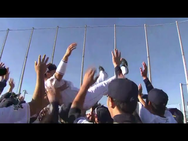 【ファーム】舞洲のファンに別れ 引退表明のバファローズ・小谷野を選手たちが胴上げ!! 2018/9/28 Bs-D（ファーム)