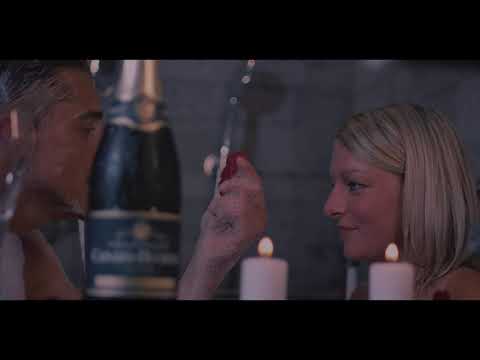 Kreshendo -  Favorita [Clip Officiel]