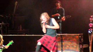 Korn new track Love & Meth streaming -- NIN, Find My Way -- New Chevelle audio clip -- A7X interview