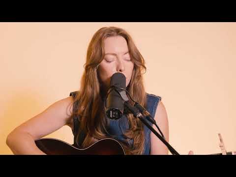 Eliza Harrison Smith - Supposed To Be Happy (Acoustic Performance)