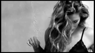 « Down Your Throat » - Bruce Angel Feat. Pharrell Williams