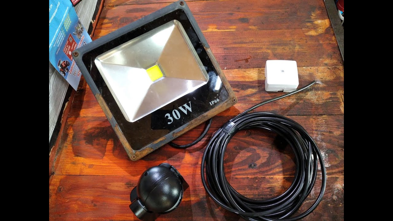 Czujnik ruchu. Jak to podłączyć. Instrukcja i schemat instalacji.