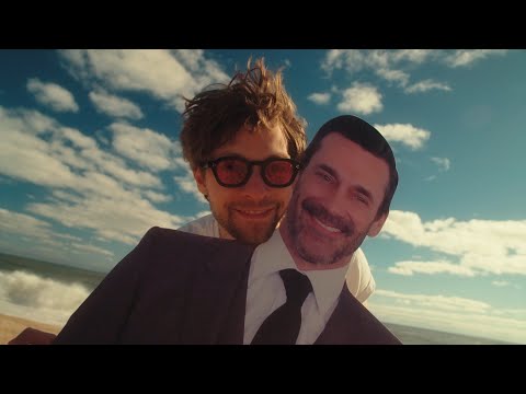 Loose Buttons - I Saw Jon Hamm At The Beach (Official Video)