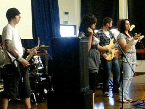 Lacey Kerry Joe Cameron Robert(Sugar We're Going Down - Fall Out Boy) Live