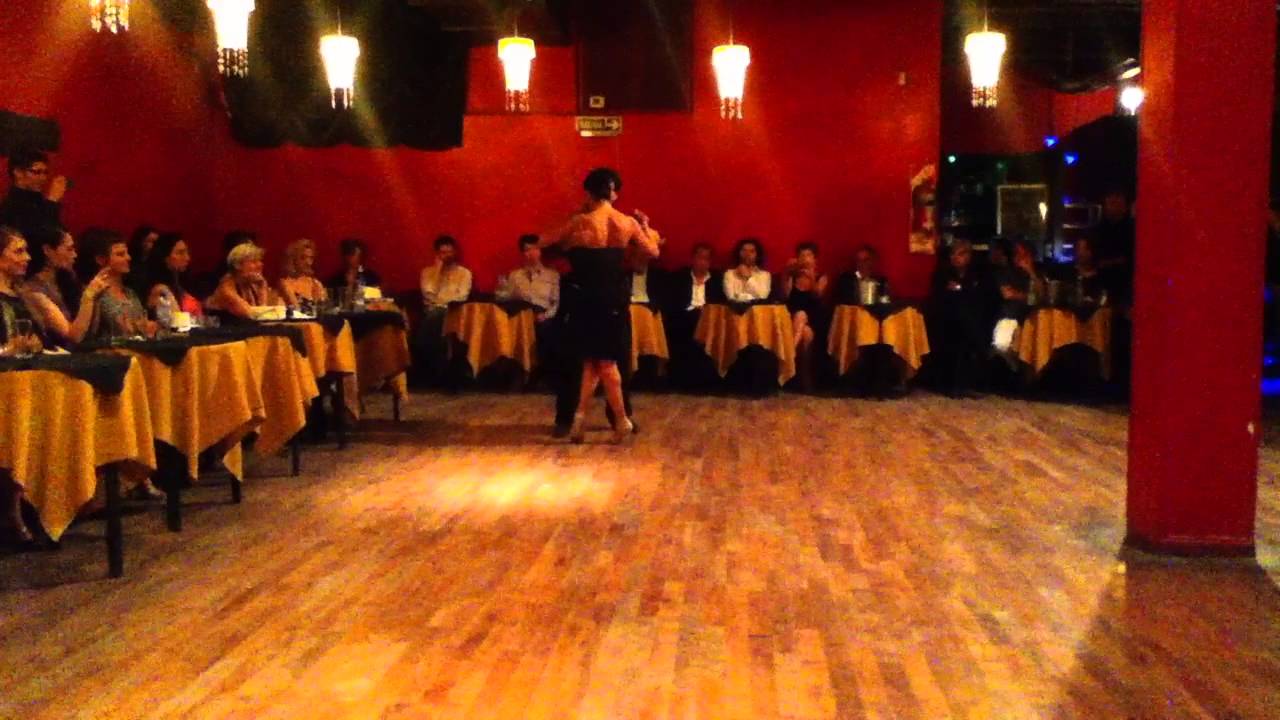 Bailaron Moira Castellano & Gaston Torelli, en El Beso. Part 2 - 21/12/14