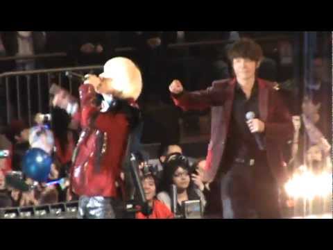 Super Junior - Dancing Out