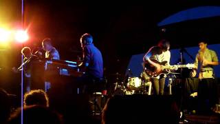 White - Rabbits - Dinner Party (live)