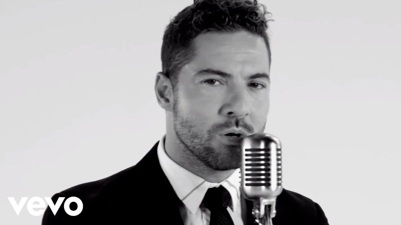David Bisbal — Me Enamoré De Ti (Lyric)