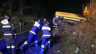 furgone-sbanda-e-si-ribalta-sull-ofantina