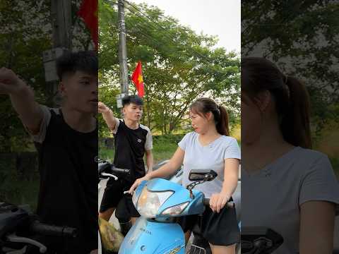 Cô Gái Bị Khinh Thường Vì Đi Xe Máy Rẻ Tiền #funny #shorts #vuinhon