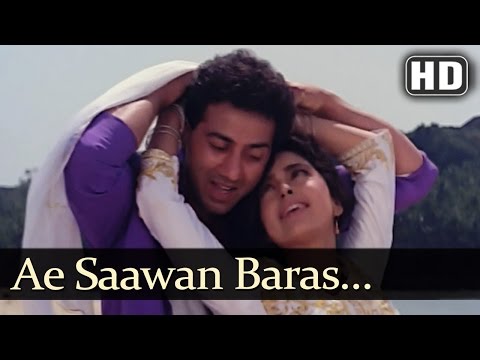 download lagu mp3 mp4 Lootere Ae Sawan Baras Zara, download lagu Lootere Ae Sawan Baras Zara gratis, unduh video klip Lootere Ae Sawan Baras Zara