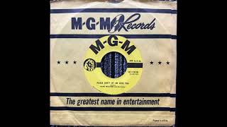 Please Don't Let Me Love You - Hank Williams and his Guitar