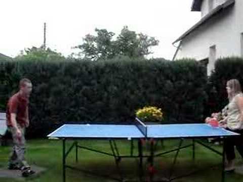 Patou et KeK au ping pong