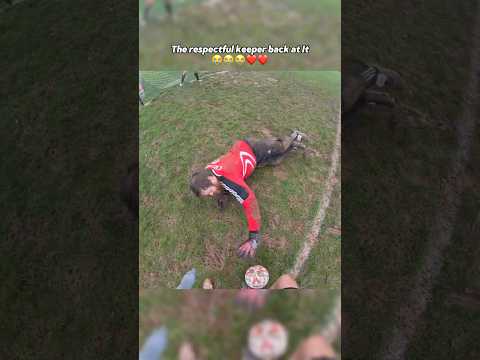 😂😂😂 I love this keeper #footballshorts #soccershorts #goalkeeper