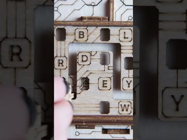 Vídeo relacionado con ESC Welt Quest Ball Secret Box - Juego de Escape Room 3D - Rompecabezas de Madera para Adultos y Adolescentes - Puzzle Ingenioso con Compartimento Oculto - Juego Familiar Interactivo