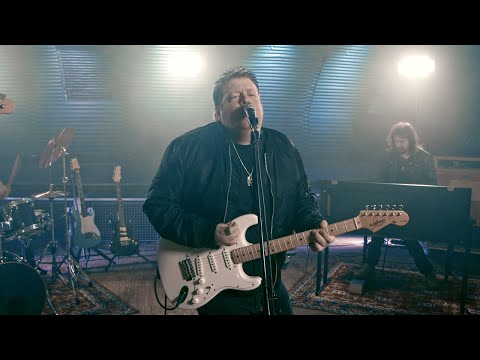 Danny Bryant - Rise (Official Video)