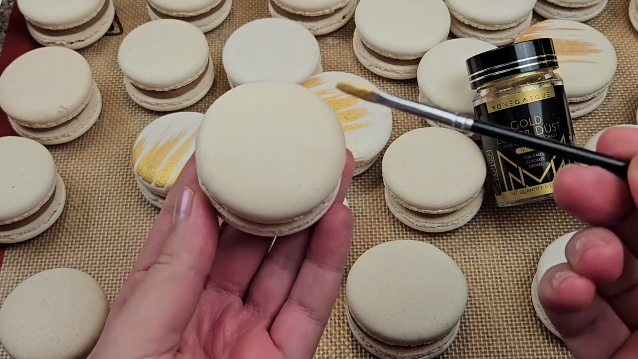 Decorating Macarons with Gold Powder Luster Dust - Tips & Tricks
