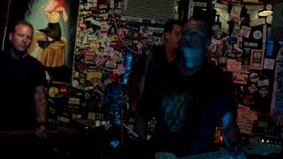 Johnny Hootrock: Mule Skinner Blues (live @ the Doll Hut) 2