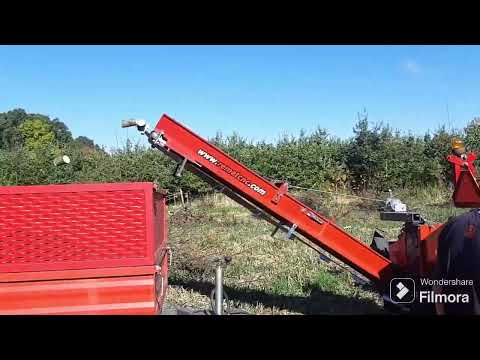 Špalíkovač Remer R120 s pásovým dopravníkem - test