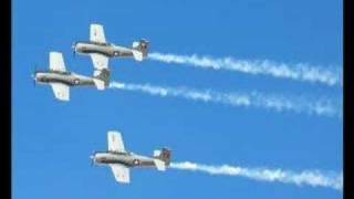 preview picture of video 'Holloman airshow Oct 2007'