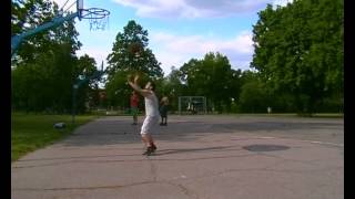 preview picture of video 'Dudu dunks - 2012.05.'