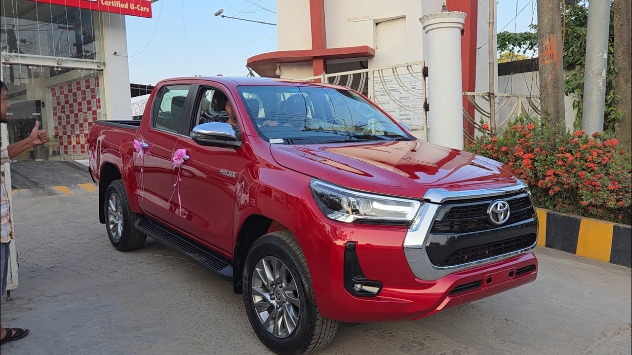 Taking Delivery of TOYOTA HILUX for My Friend 🚙🔥 | Short Vlog
