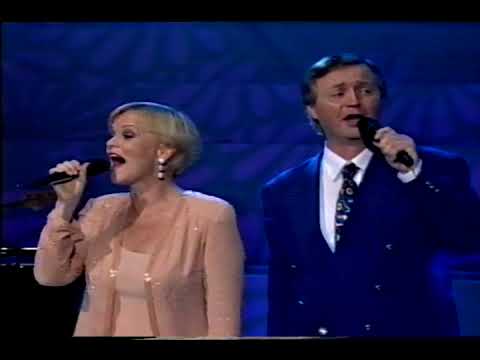 Katri Helena,Jukka Kuoppamäki -  Ei kauniinpaa