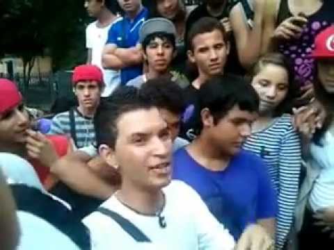 batalla de freestyle plaza santa rosa 4x4 final Zisco vs Viiruz
