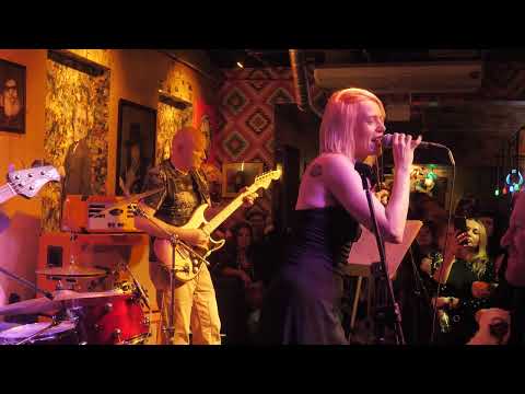 Bielizna - "Nie wolno" (Izabella "Izes" Sawicka) (4K)