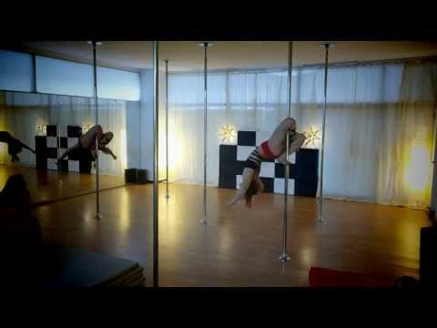 06.Thess Pole Art Show 11 - Duet Anna/Marina (Fever Ray - The Wolf)