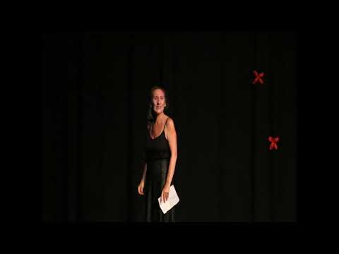 Unión Teatro emociona al público en Monleras con su montaje en memoria de ‘Las 13 rosas’  