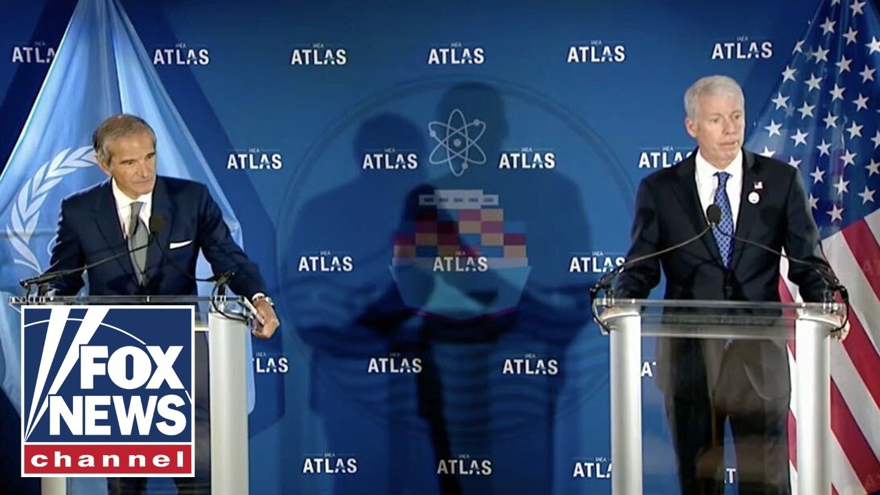 Trump officials unveil nuclear power initiative at sea